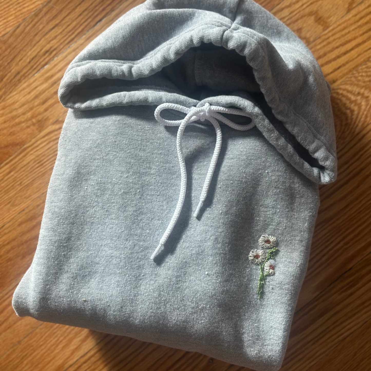 Embroidered Daisy Sweatshirt